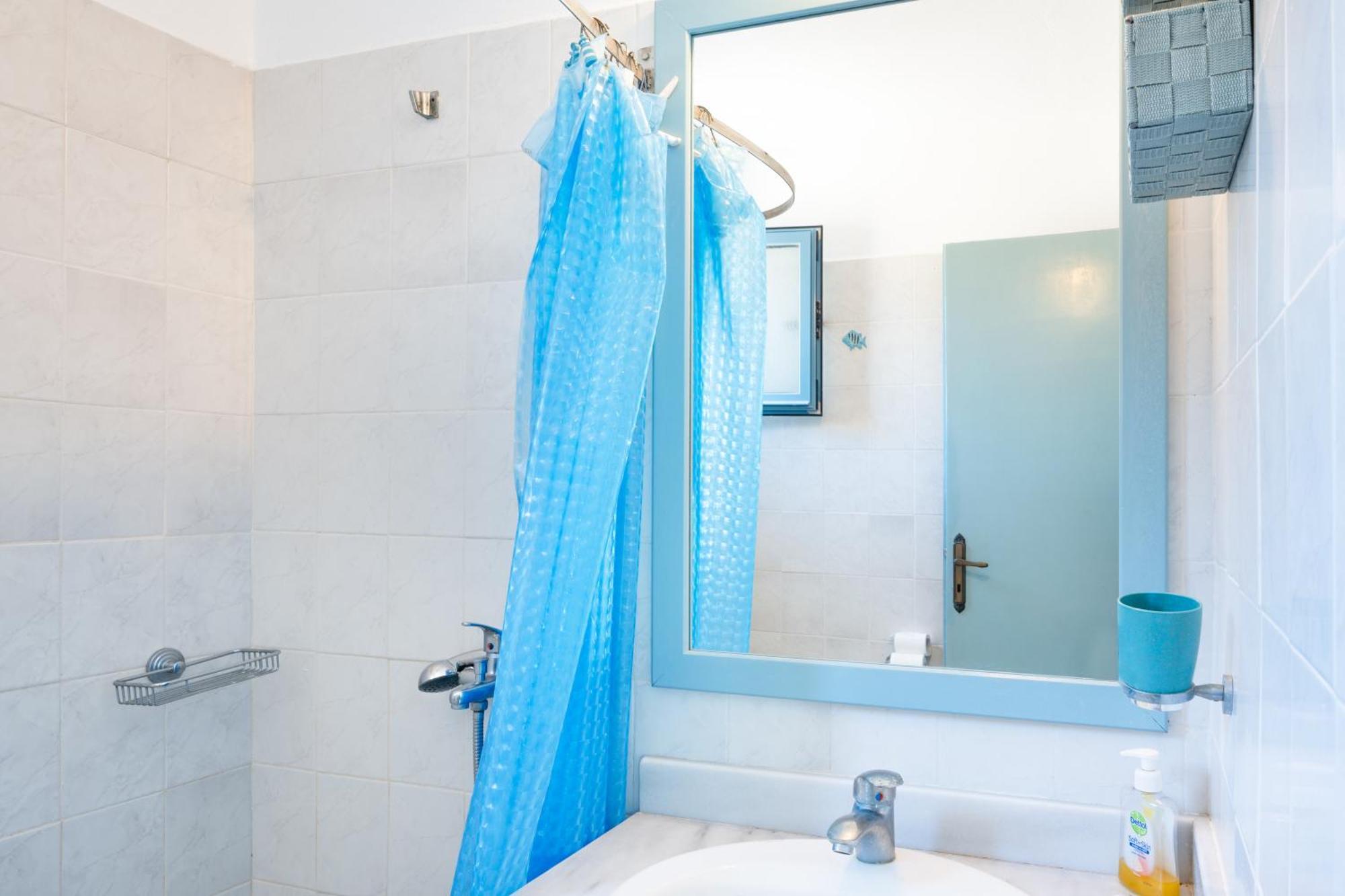 Beachfront Lampis Dolphin 4 سكالا المظهر الخارجي الصورة